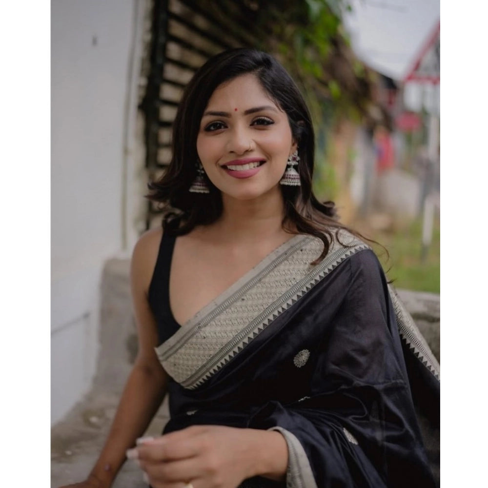 Snuggle Spot Women's Silk Printed Saree With Unstitched Blouse 5.5Mtr (Black)
