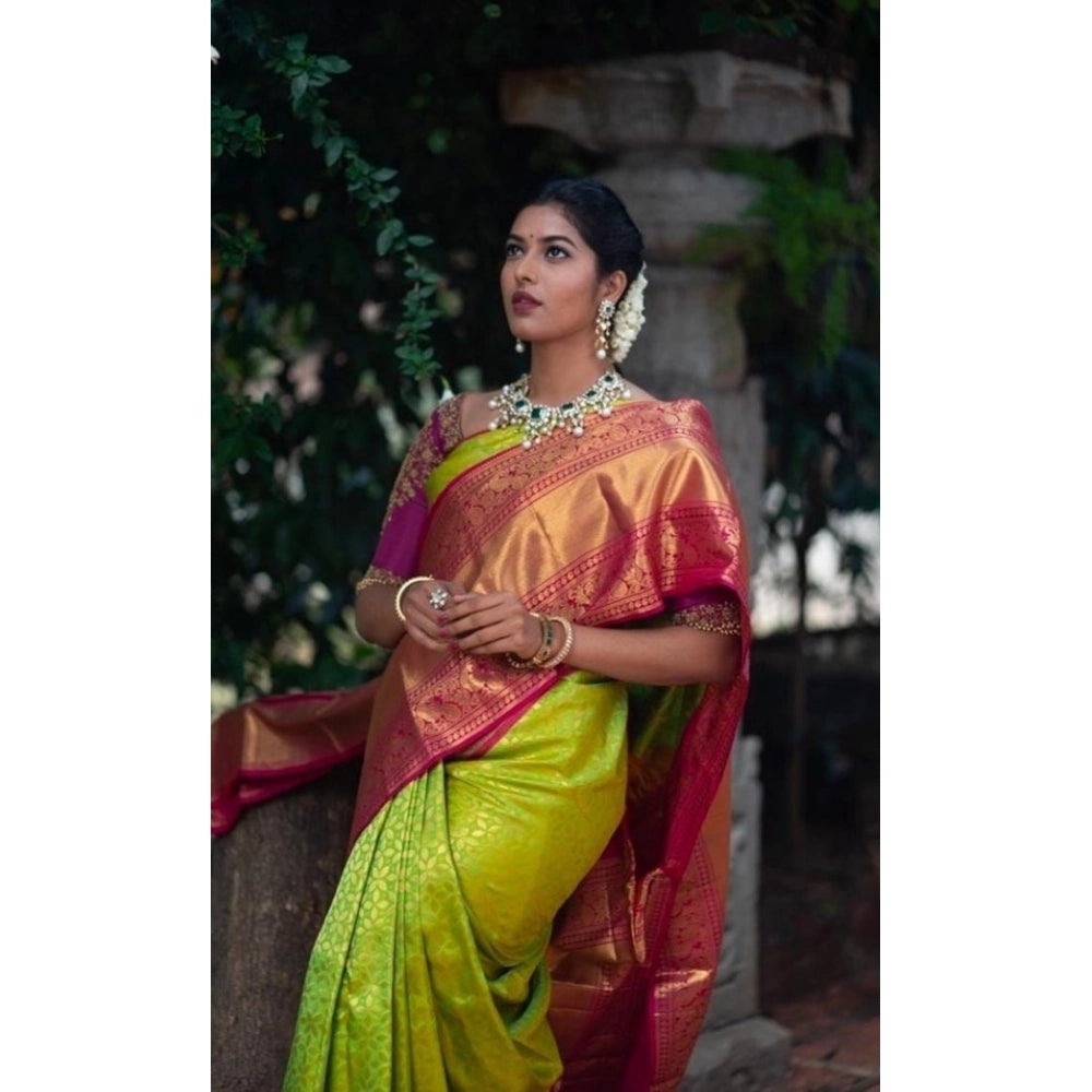 Snuggle Spot Women's Litchi silk Printed Saree With Unstitched Blouse (Green)