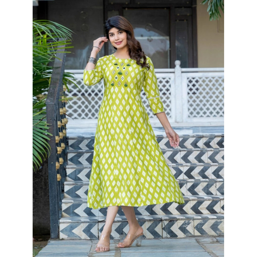 Snuggle Spot Women's Rayon Print With Embroidery Work A-Line Kurti (Parrot)