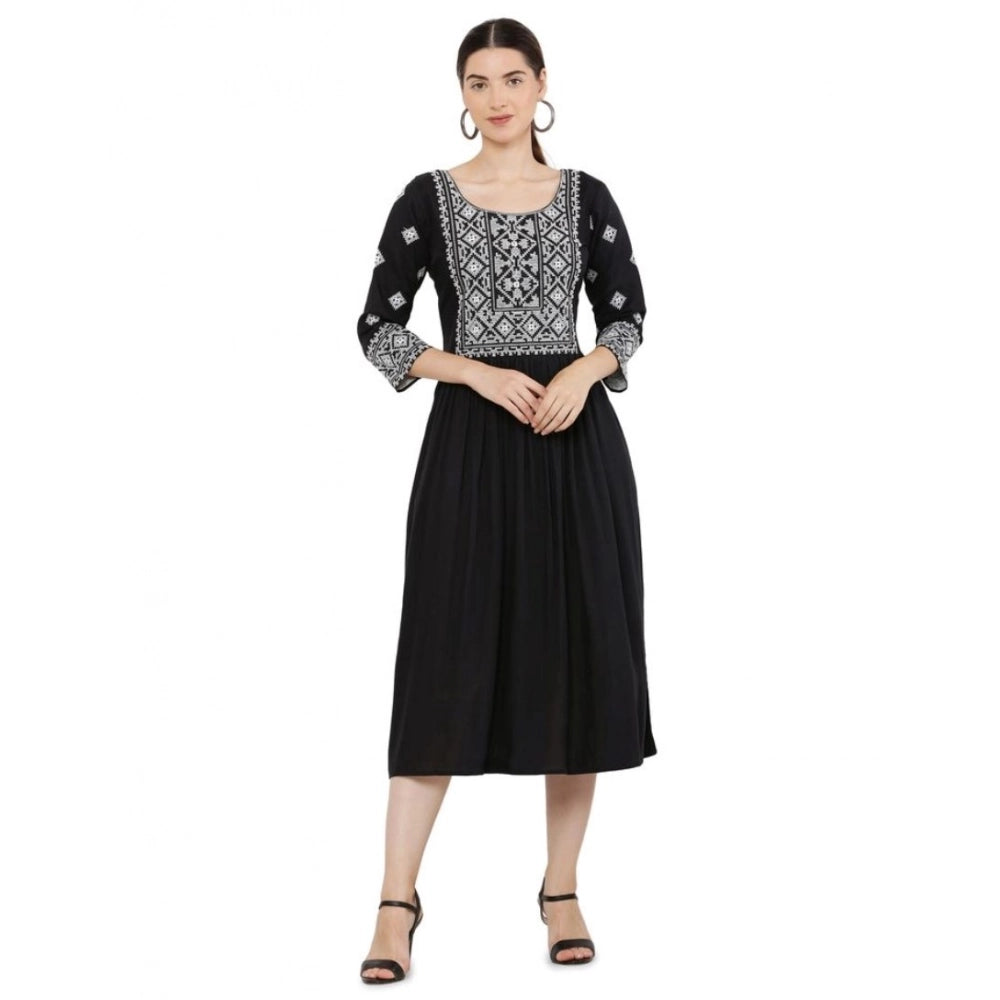 Snuggle Spot Women's Casual Rayon 3-4th Sleeves Kurti (Black)