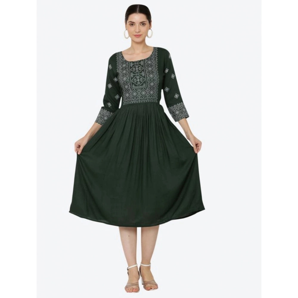 Snuggle Spot Women's Casual Rayon 3-4th Sleeves Kurti (Green)