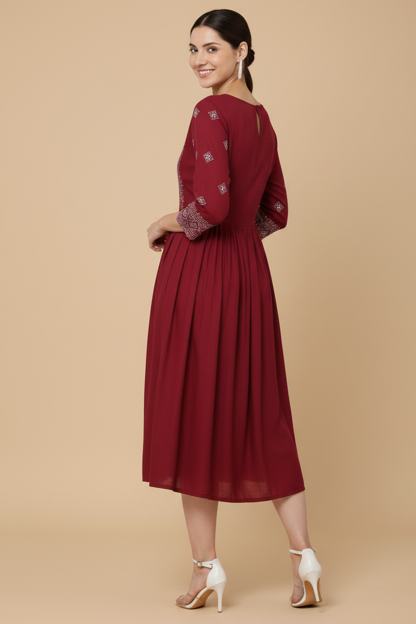 Snuggle Spot Women's Casual Rayon 3-4th Sleeves Kurti (Maroon)