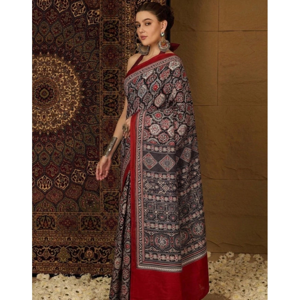 Snuggle Spot Women's Crepe Printed Saree With Unstitched Blouse 5.5Mtr (Multicolor)